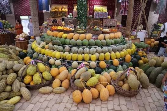 Melon Festival in Khiva: Festival and Itchan Kala — Photo 2